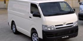 Toyota HiAce Long Van Manual (2005-2006)